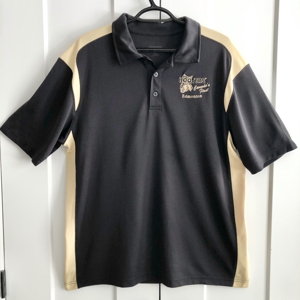 Hooters, Edmonton, Vintage, Mens‎ Polo, Golf Shirt, Embroidered Logo, Size L